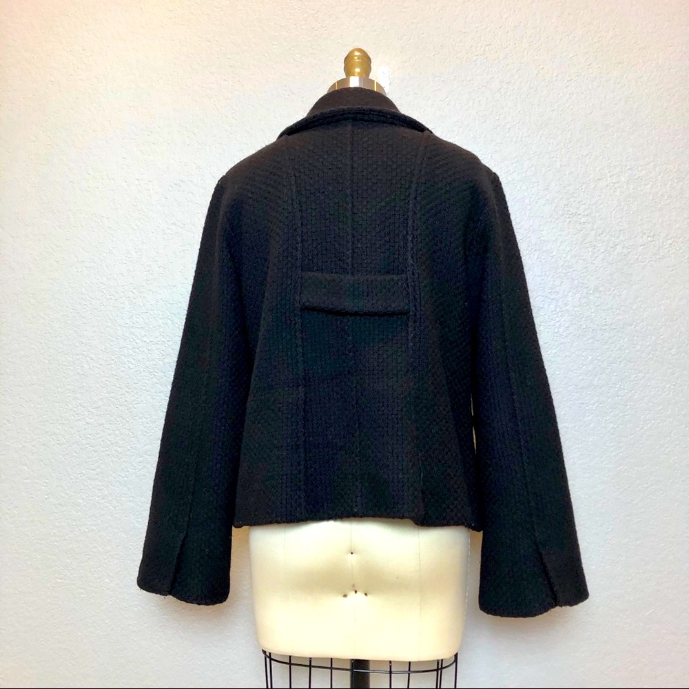 +R I K I+ Jacket - Picture 2 of 6